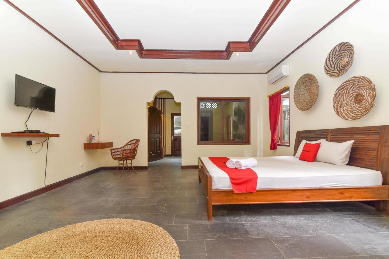 Reddoorz Plus Near Seminyak Square Denpasar  Exterior photo